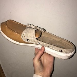 Women’s boat shoes